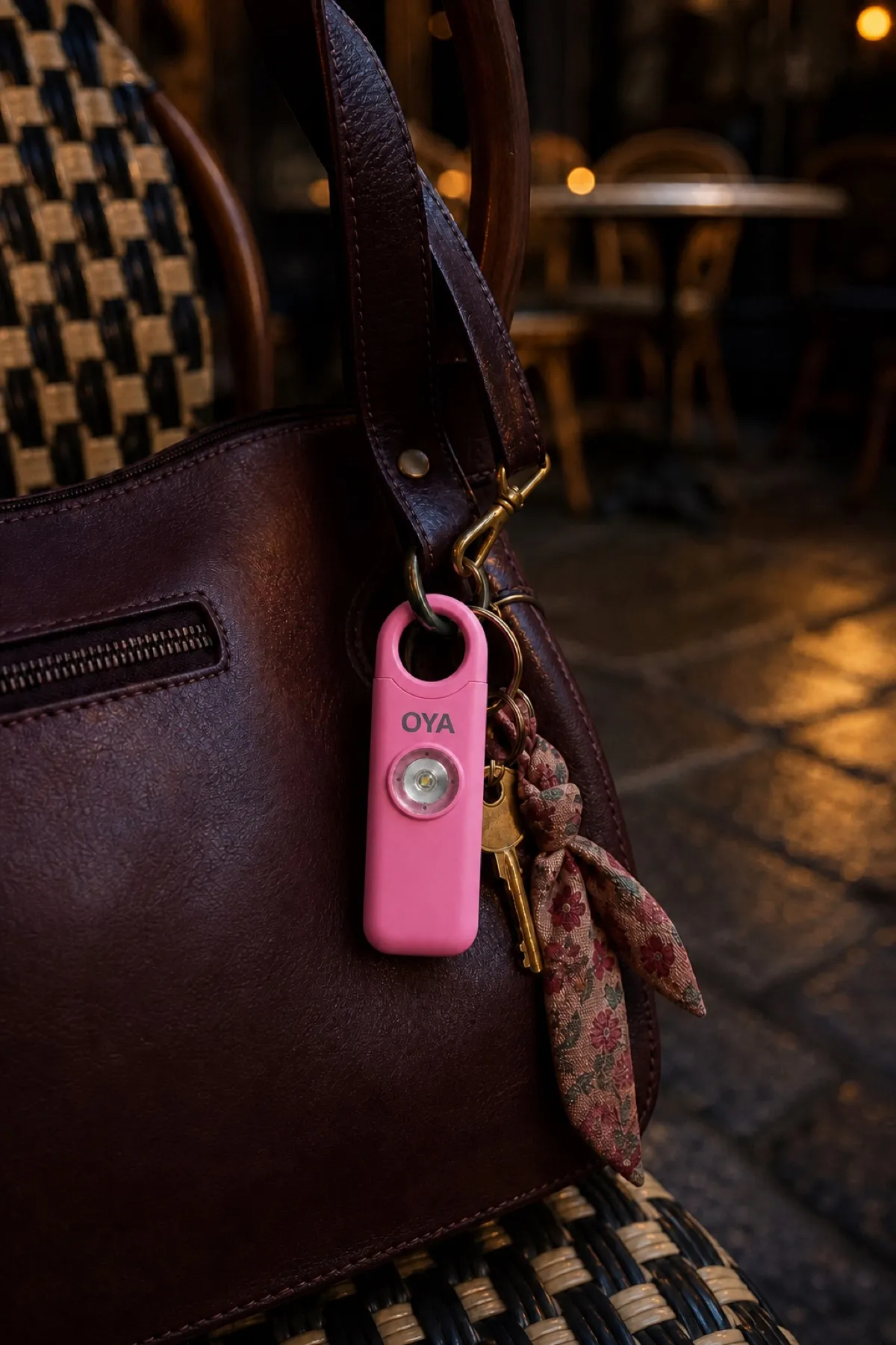 Illustration: keychain alarm